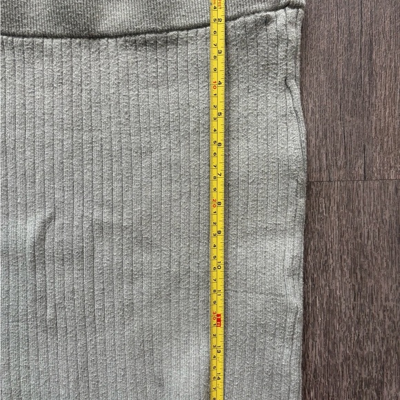 Abercrombie & Fitch Ribbed Mini Skirt in Gray - Picture 4 of 5